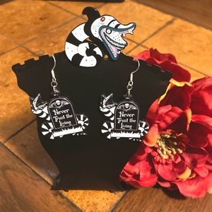 Handmade Beetlejuice Earrings Never Trust the Living with Sandworm Push Pin Lot